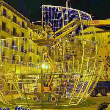 Bola de Navidad gigante en Logro�o